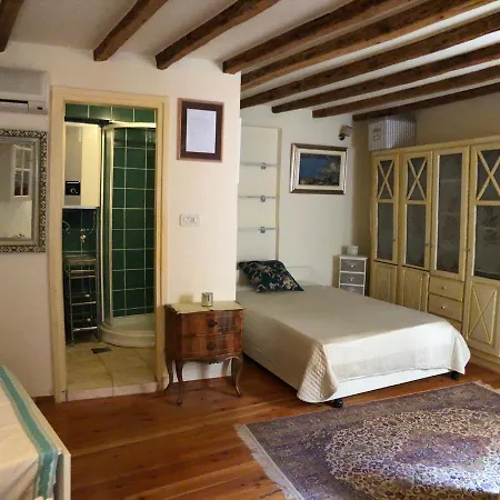 Studio Delmonte Apartment