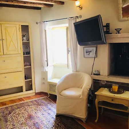 Studio Delmonte Apartment